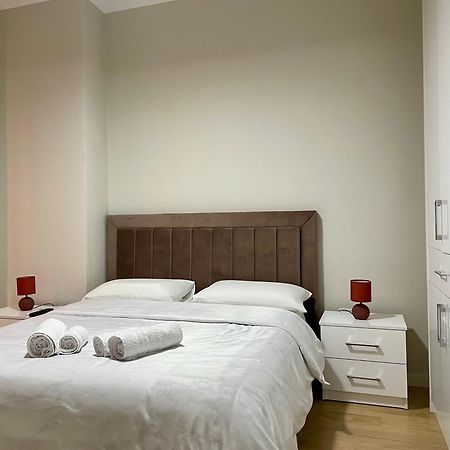 Home Inn Apartment Near City Center Тирана Экстерьер фото