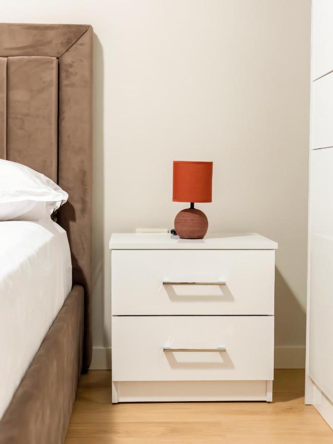 Home Inn Apartment Near City Center Тирана Экстерьер фото