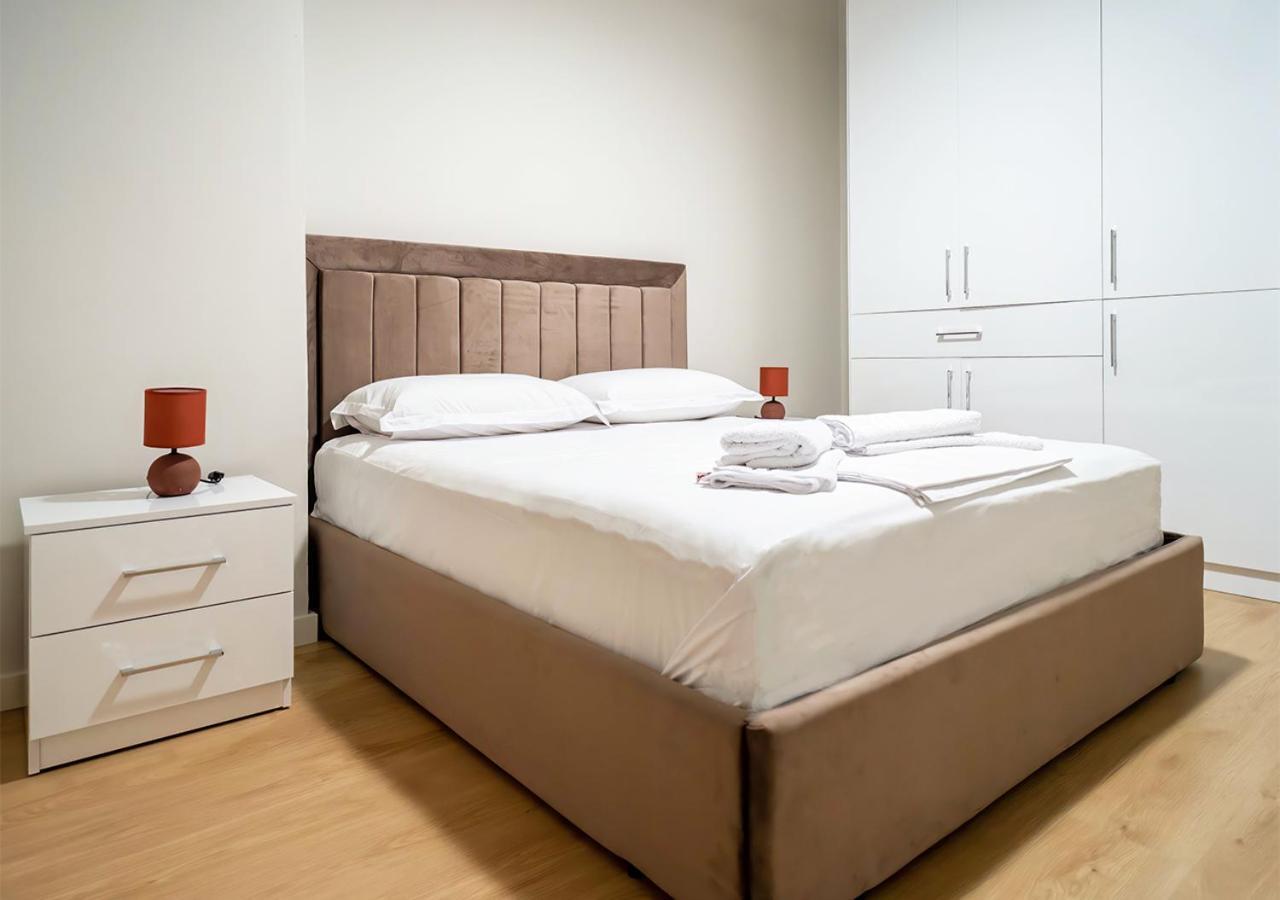 Home Inn Apartment Near City Center Тирана Экстерьер фото